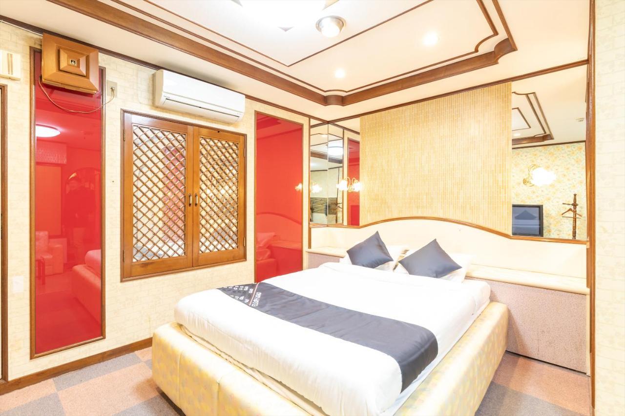 Oyo Hotel Tatsuyoshi Sennan Misakimachi Tannowa Bagian luar foto
